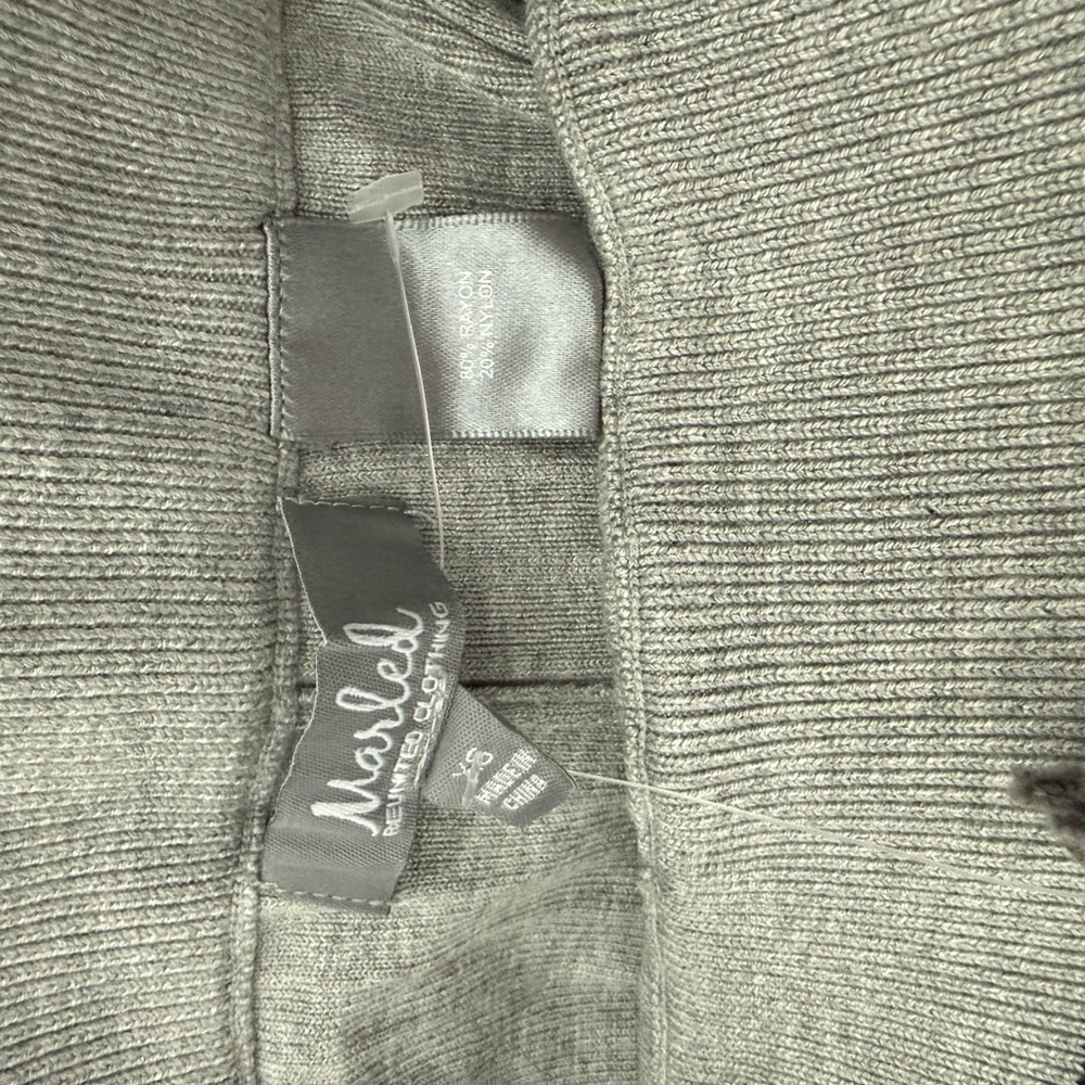 Marled Gray Knit Cardigan with Black Trim - Picture 5 of 8